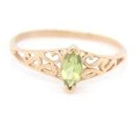 10kt Yellow gold Marquise Peridot ring