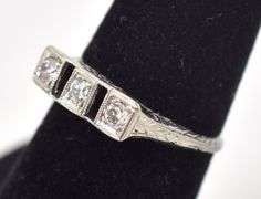 Mesmerizing Vintage Diamond Ring in 18K White Gold