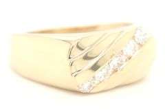 14kt Yellow gold 0.50ctw diamond Gent's ring