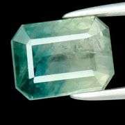 Rare bi-color 2.90ct blue and green Sapphire