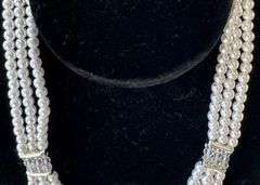 Pearl Style  Neck Lace And Earrings