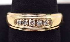 Captivating Diamond Band Ring in 14K Yellow Gold