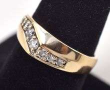 Delightful Diamond Band Ring in 14K Yellow Gold