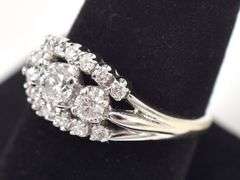 Delightful Diamond Ring in 14K Yellow Gold