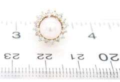 14kt Yellow gold blue Lagoon pearl stud with halo diamonds