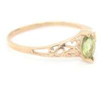 10kt Yellow gold Marquise Peridot ring