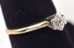 Sensational Approx. 0.30CTS Diamond Solitaire Ring in 14K Yellow Gold