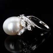 PLATINUM PEAR SHAPE WHITE SOUTH SEA PEARL AND DIAMOND RING 13.0MM