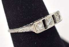 Mesmerizing Vintage Diamond Ring in 18K White Gold