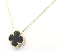 Lovely 14K Yellow Gold Black Onyx Motif Pendant On Chain