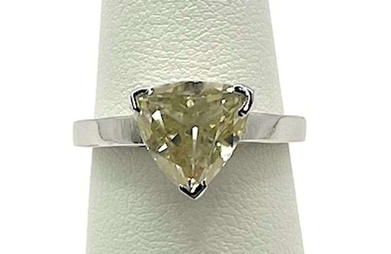 Rare 3.75 Ct VVs1 Trillion Cut Lab Simulated Diamond Ring