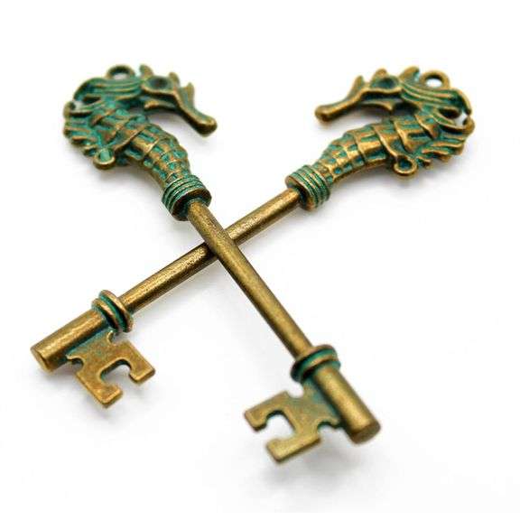 Set of 2 Vintage Seahorse Keys