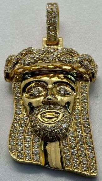 14K Yellow Gold Round Brilliant Cut Jesus