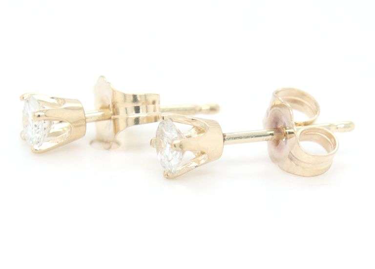 14kt Yellow gold 0.30ctw round brilliant cut diamond stud earrings