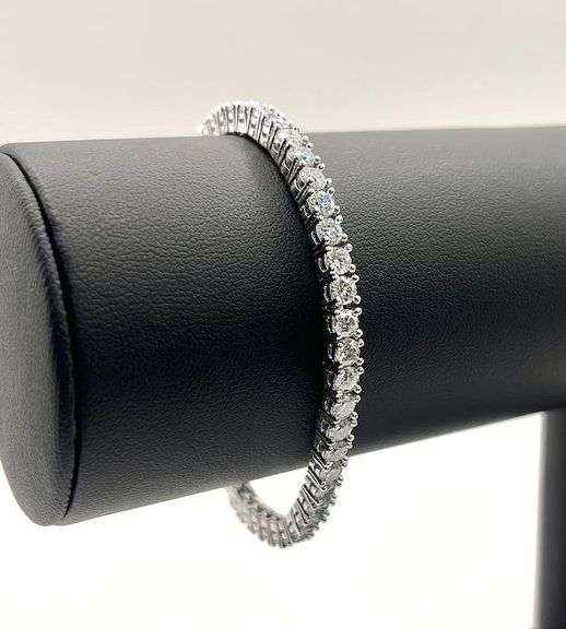 14 Kt White Gold Plated 12.5 Ctw Lab Simulated Diamond Tennis Bracelet