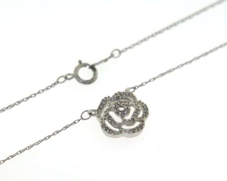 925 	Sterling Silver Cubic Zirconia Flower Style Pendant on Chain