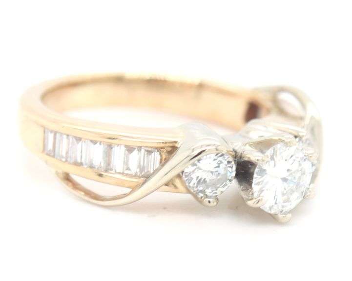 14kt Yellow gold 1ctw round brilliant cut in baguette diamond engagement ring
