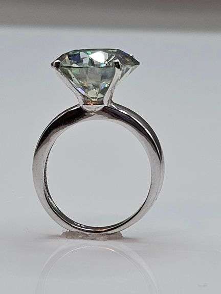 14 Kt White Gold Plate 5.05 Ct Deep Emerald Green VVs1 Fire Moissanite Ring