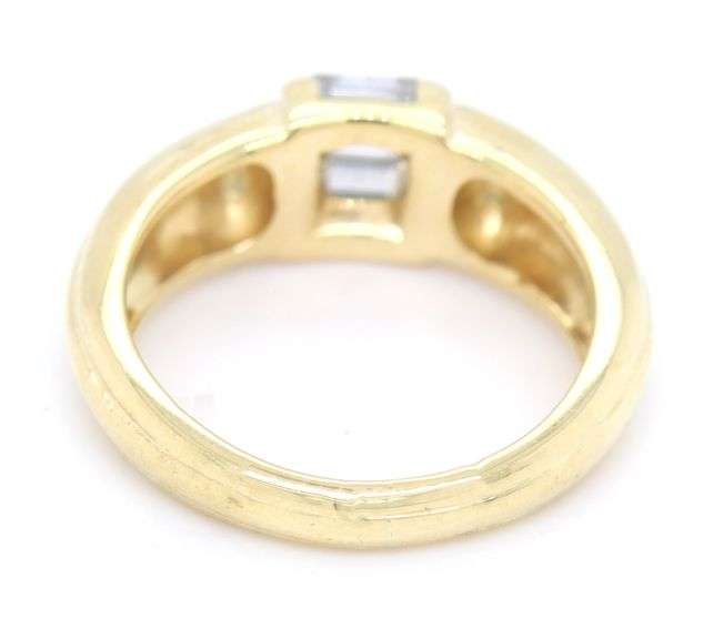 18kt Yellow gold 0.55ctw baguette bar set band