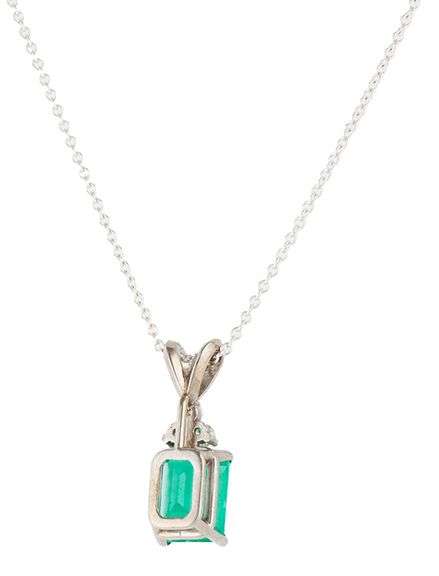2.75ct Emerald and 0.10ctw Diamond Pendant Necklace in 14K