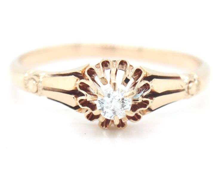 14kt Yellow gold 0.12ct round brilliant cut Victorian ring