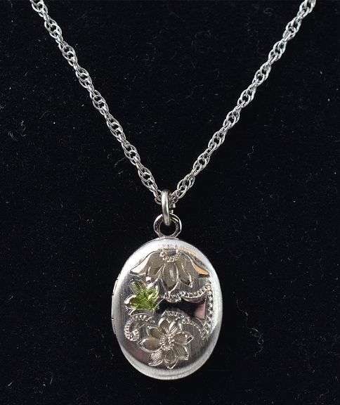 Locket Pendant Necklace in Sterling Silver