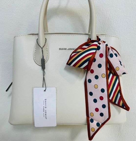 Designer Style Off-white Bag By David Jones-Paris
