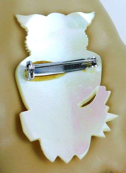 Vintage Large Mother of Pearl Owl Pin