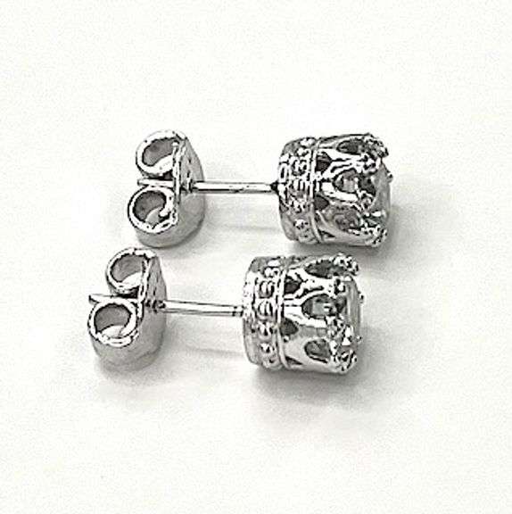Sparkling 5.73 Ctw VVs1 F-G Lab Simulated Diamond Earrings