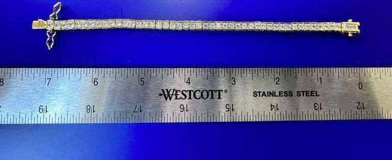 Dazzling 16.85 Ctw Lab Simulated Diamond Tennis Bracelet