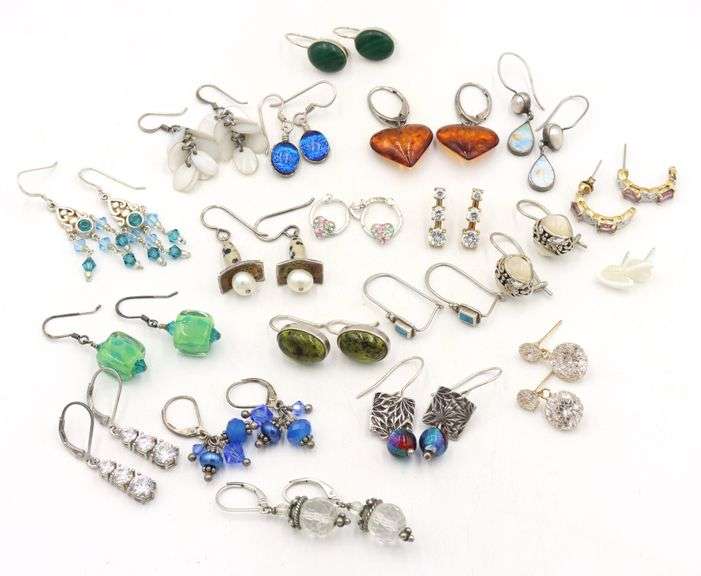 Group lot of Vintage 925 sterling silver earrings