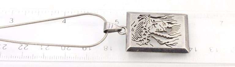 Vintage 925 Sterling silver Mexico pendant on snake chain