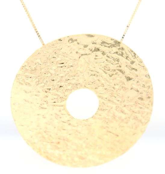 14kt Yellow gold Hammered finish round disc pendant on box chain