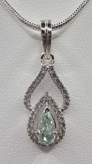 Sparkling 2 Ct VVs1 Lab Simulated Ice Mint Green Diamond Pendant w/chain