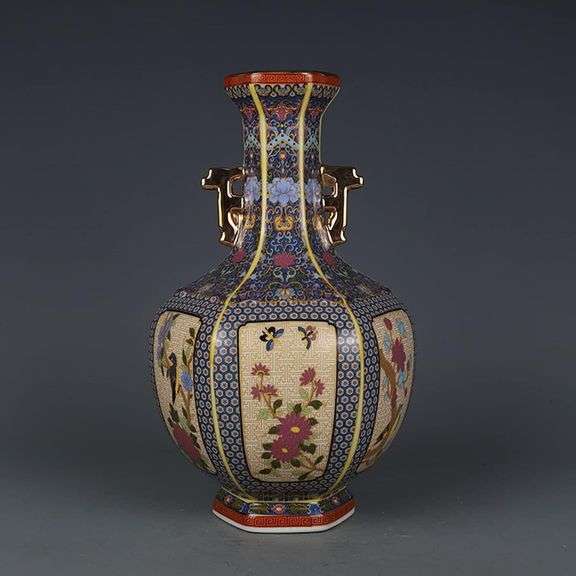 Luxury Hand-Painted Chinese Qing Vase