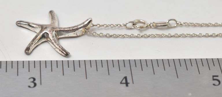 Starfish Pendant Necklace in Sterling Silver