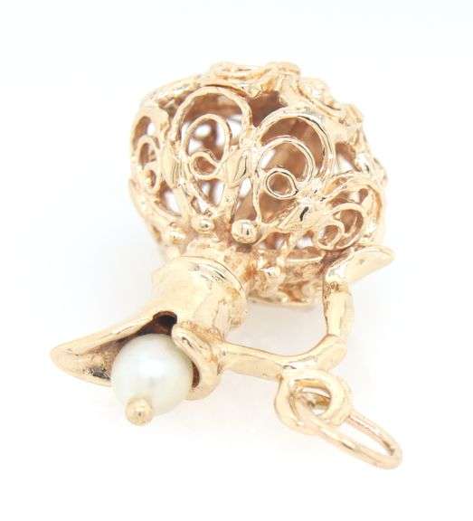 14kt Yellow gold Fancy gold charm with pearl