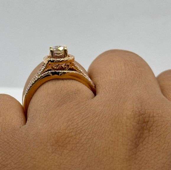 14K Rose Gold Round Brilliant Cut Diamond Ring Set