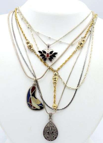 Group lot of 7 Vintage 925 sterling silver necklaces