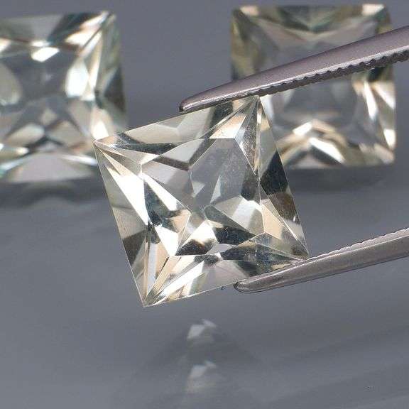 Gorgeous 8.97ct set of collectors green Amethyst!