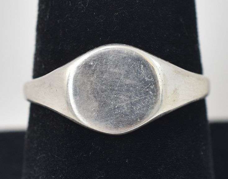 Engravable Ring in Sterling Silver