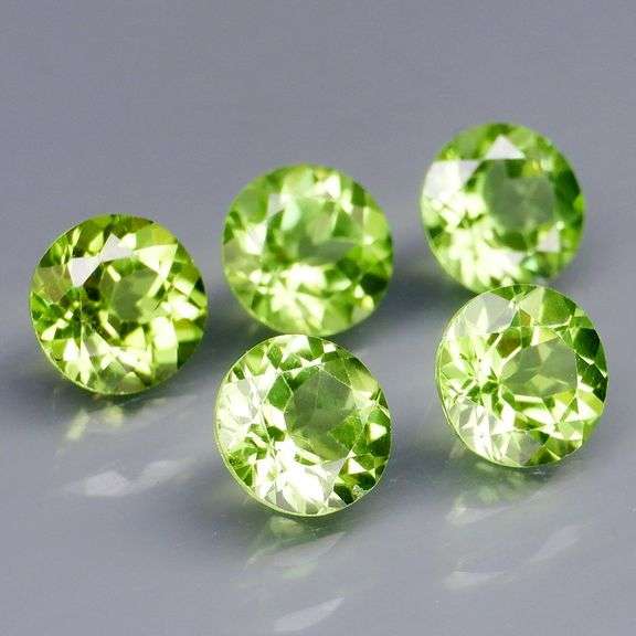 Round cut! Untreated! Matched! 4.53ct Peridot set!