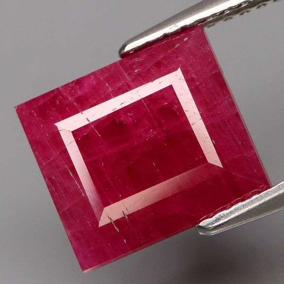 Simply amazing 5.90ct REAL Burmese Ruby!