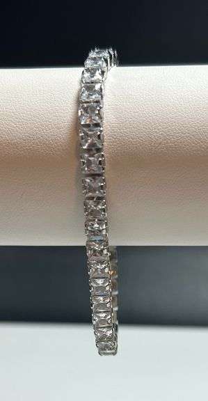 Sparkling Classy 14 Kt White Gold Plated Sparkling Lab Princess Cut  Simulated Diamond Tennis Bracel