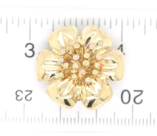 18kt Yellow gold flower omega back earrings