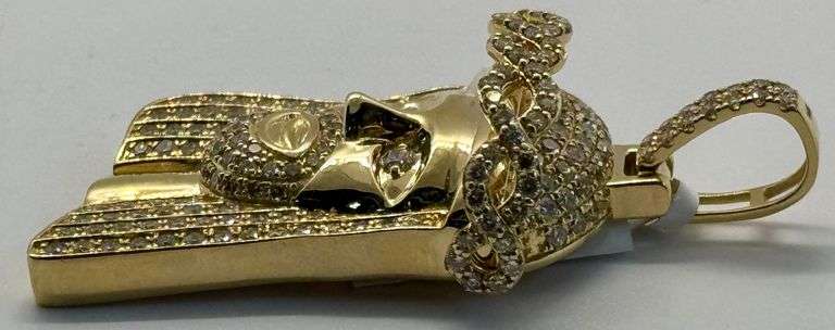 14K Yellow Gold Round Brilliant Cut Jesus