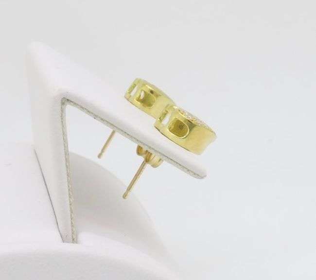 18k Yellow Gold Diamond Heart Stud Earrings
