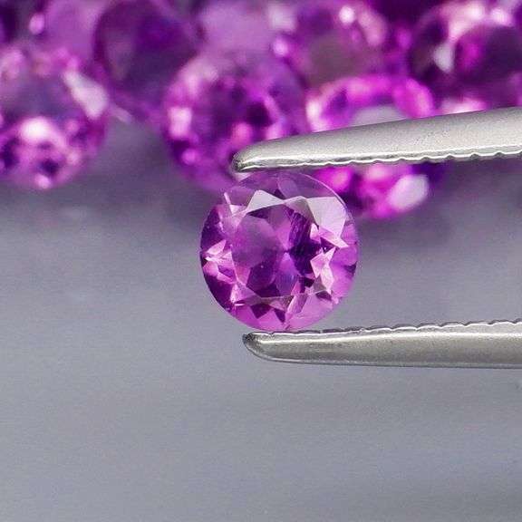 Glittering 11.96ct 4mm real Bolivian Amethyst set