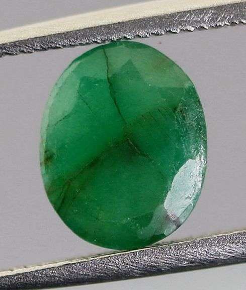 Eye catching! .90ct natural Zambian Emerald