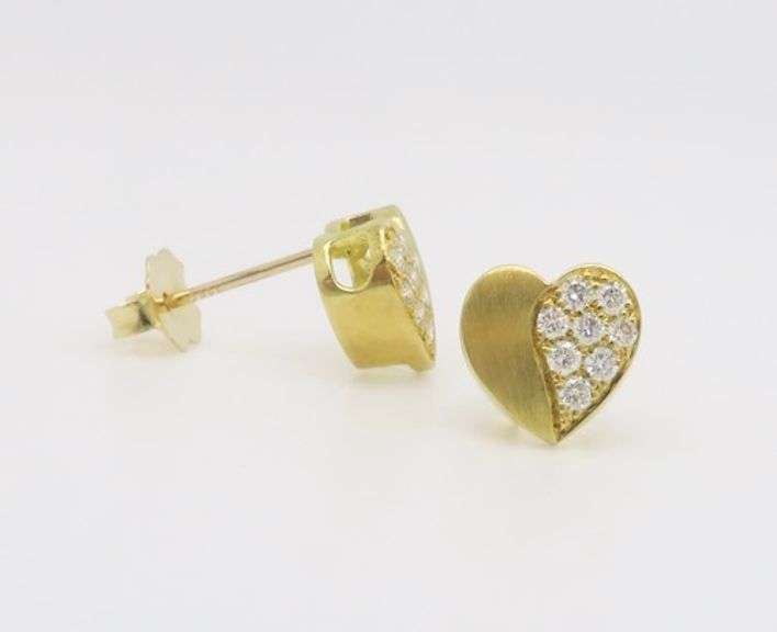 18k Yellow Gold Diamond Heart Stud Earrings